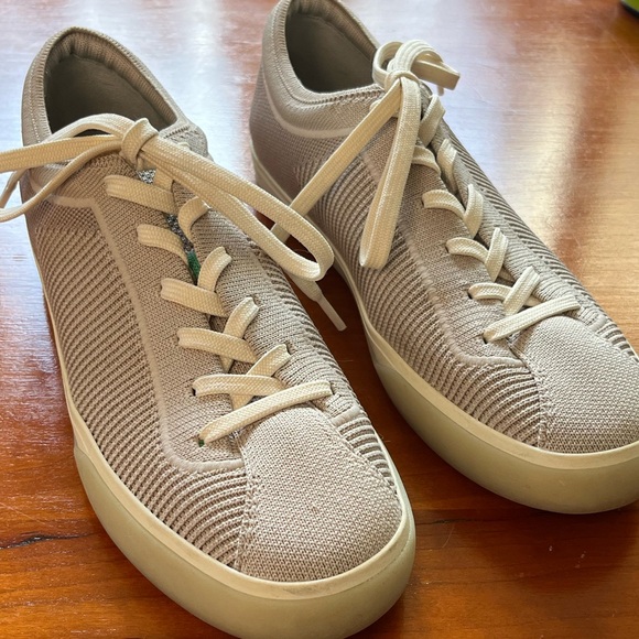 Rothy’s The Lace Up Sneaker - Picture 1 of 6